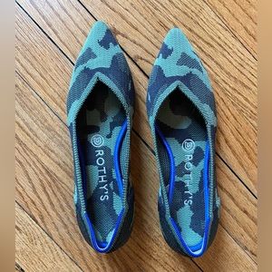 Rothy’s “The Point” - camo flats - size 7.5 - worn once
